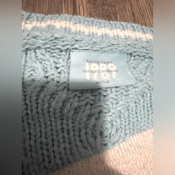 Taylor swift 1989 official cardigan - Picture 4 of 6